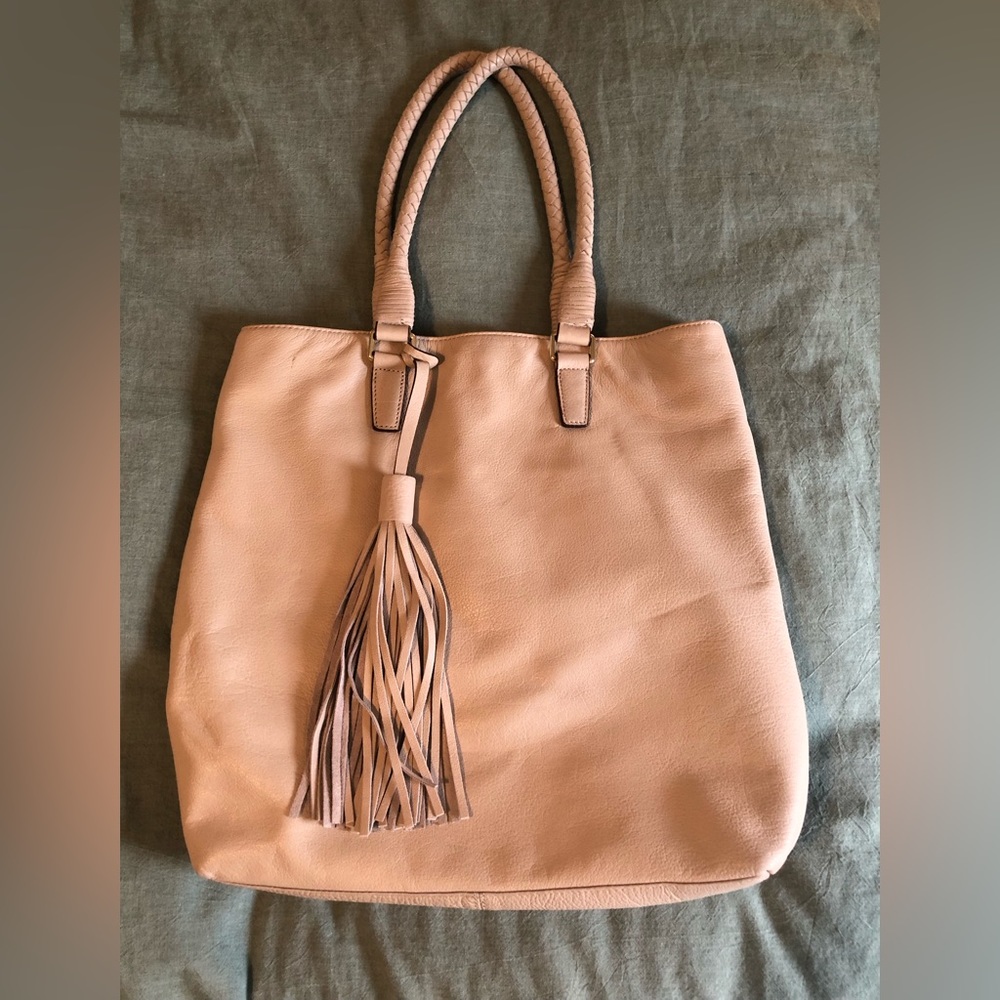 Tan/cream shoulder bag